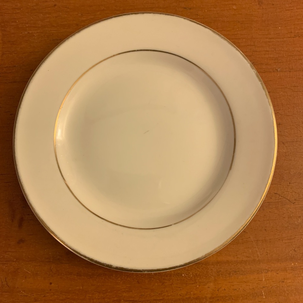 Free item: 5.5” candle plate
